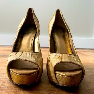 Vince V Camuto Brand | Gold | 3” heel | size 7.5